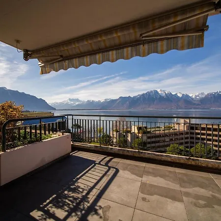Spacious Panoramic Penthouse In By Guestlee Apartman