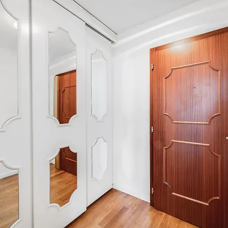 Spacious Panoramic Penthouse In By Guestlee