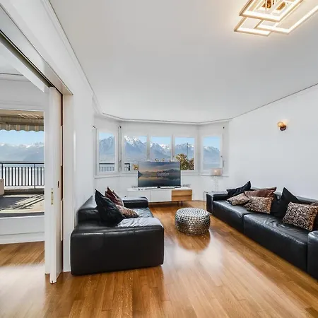 Spacious Panoramic Penthouse In By Guestlee